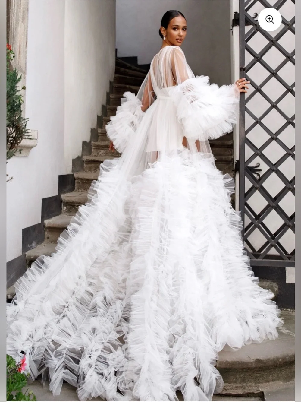 VOIR Victoria Bridal Getting Ready Robe - Picture 3 of 8